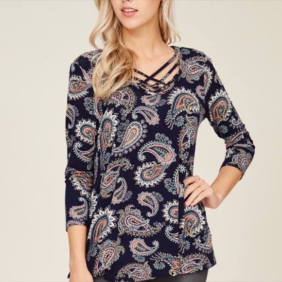 Tops - ❗️sale❗️ NAVY PAISLEY LATTICE NECK TOP